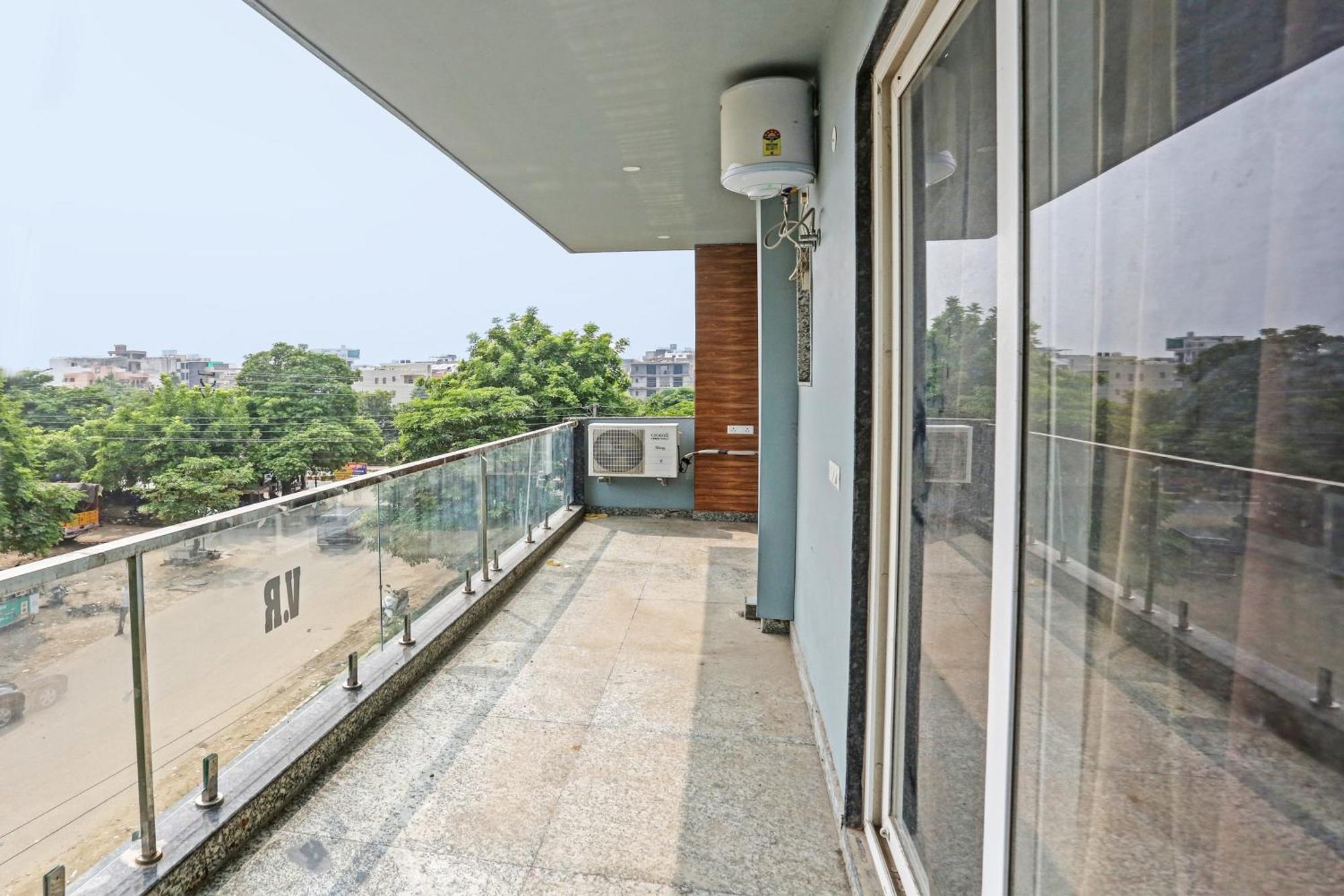 Hotel O Vikrant Residency Γκουργκάον Εξωτερικό φωτογραφία
