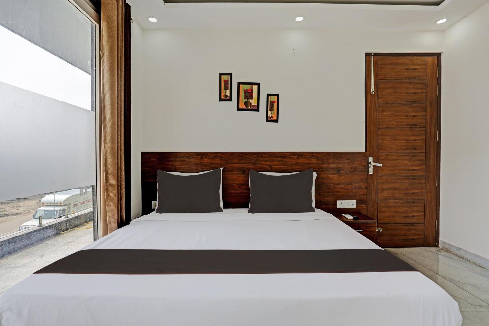 Hotel O Vikrant Residency Γκουργκάον Εξωτερικό φωτογραφία