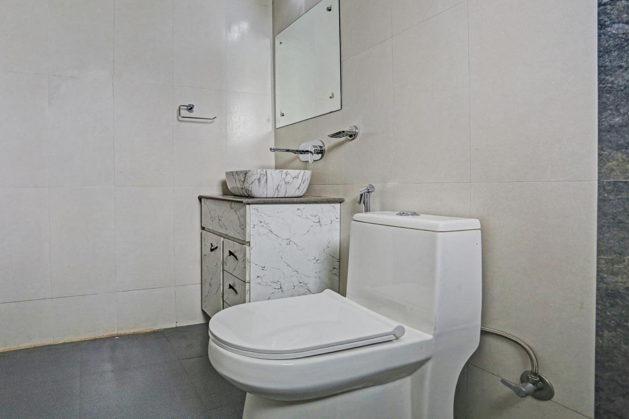 Hotel O Vikrant Residency Γκουργκάον Εξωτερικό φωτογραφία